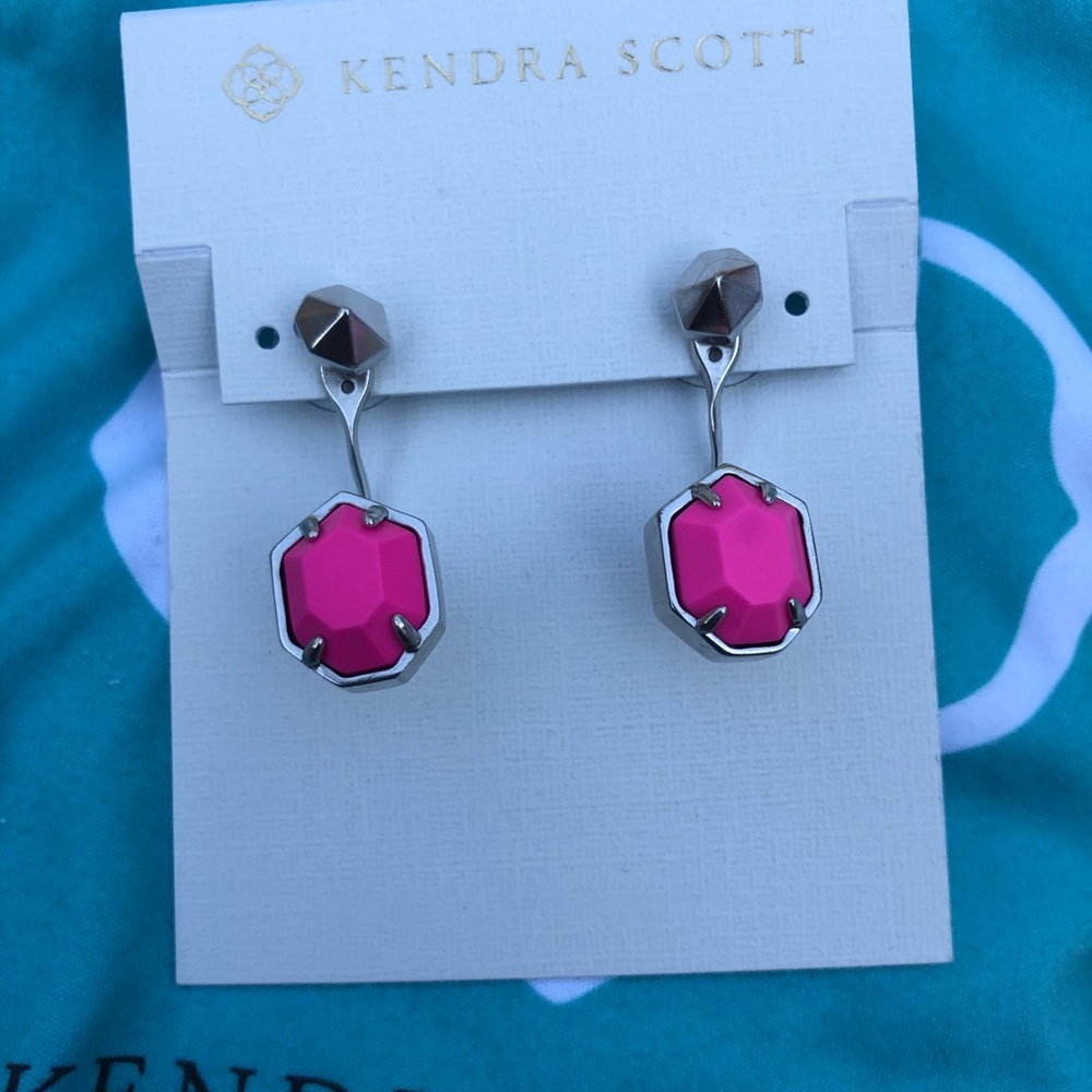 Kendra Scott Jordy silver with magenta earrings